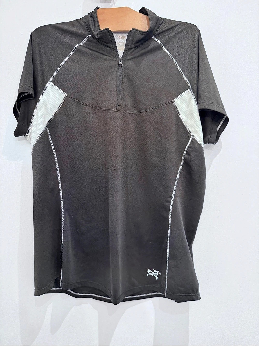 Arc'teryx Velox Zip Neck SS Color Block Short Sleeve Top large